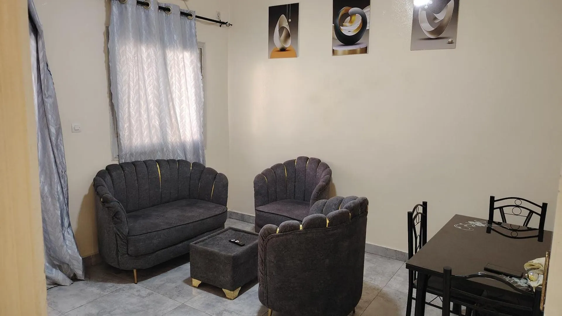 Appartamento Appartement Entier F3 Climatise Agreable, Spacieux Et Confortable A Guediawaye Gadaye Dakar